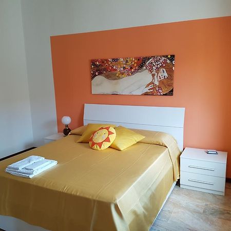 B&B Soleluna Massa Fiscaglia Exterior photo